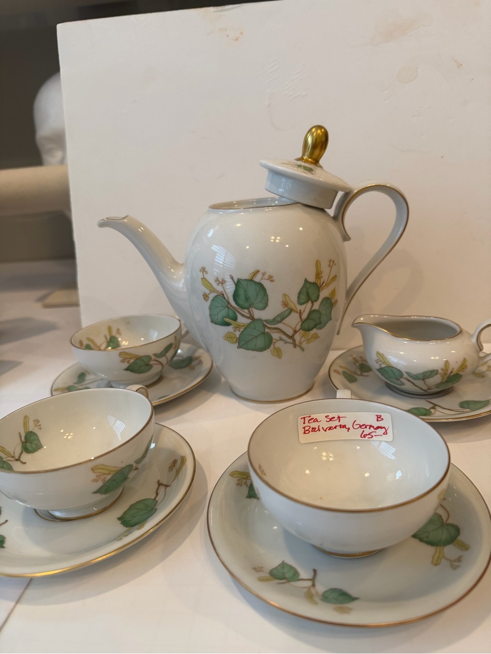 Porcelain Tea Set with Green Leaf Motif and Gold Trim - Picture 2 of 4